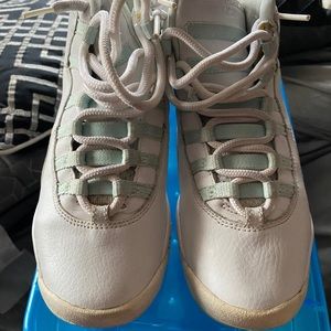 Air Jordan Ice Green X (10s)